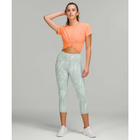 Lululemon Swift Speed High-Rise Crop 21" Reverberate Chevron Jacquard Size 4 - Picture 13 of 16